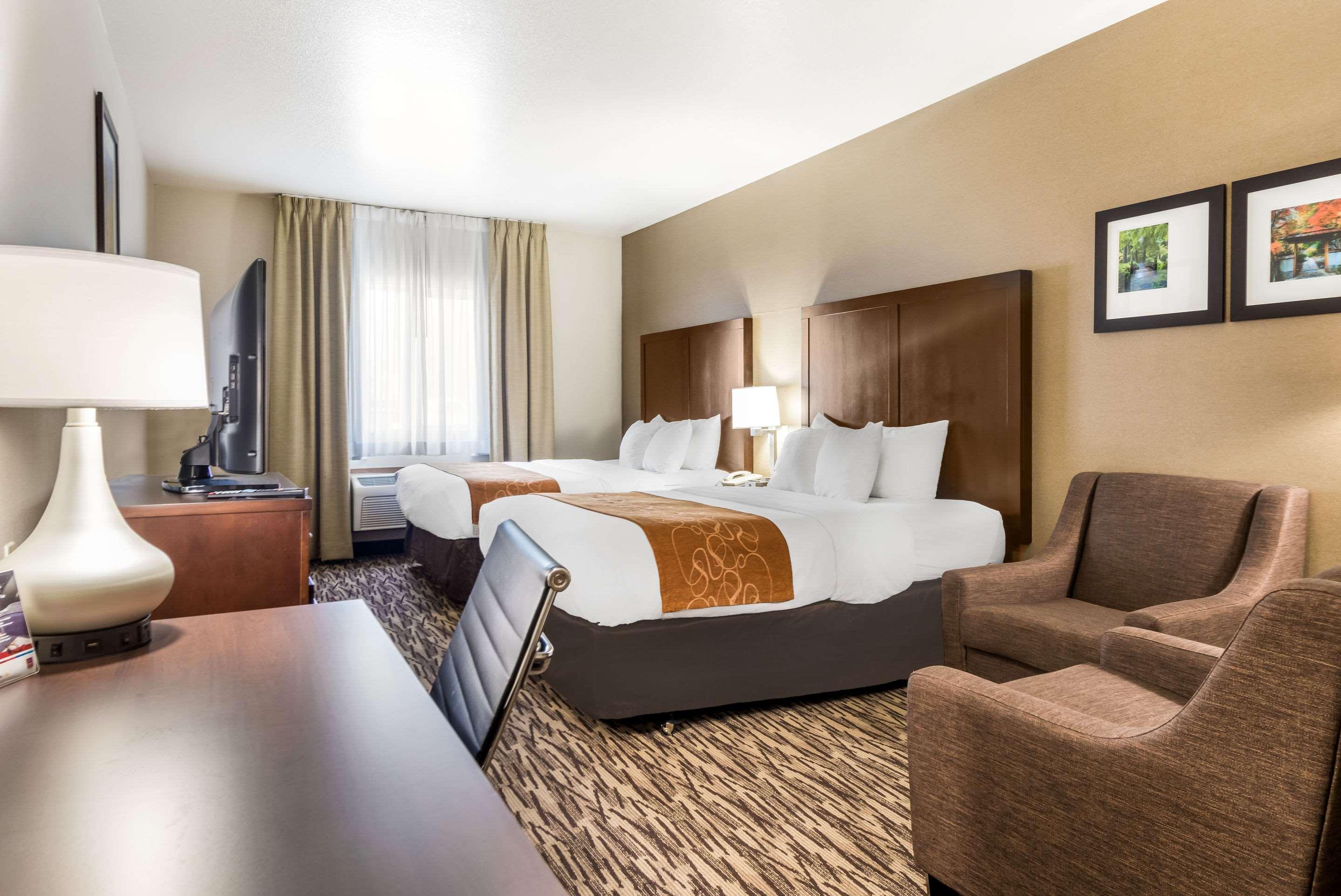 Comfort Suites Portland Airport Exterior foto